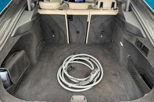 BMW i4 esikatselu 11