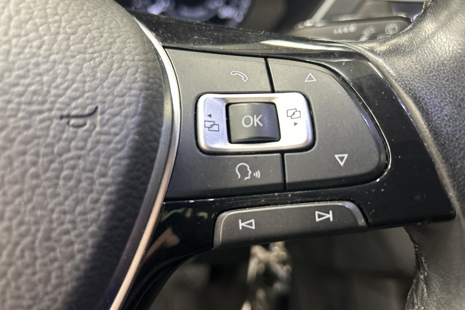 Volkswagen Tiguan iso kuva 18