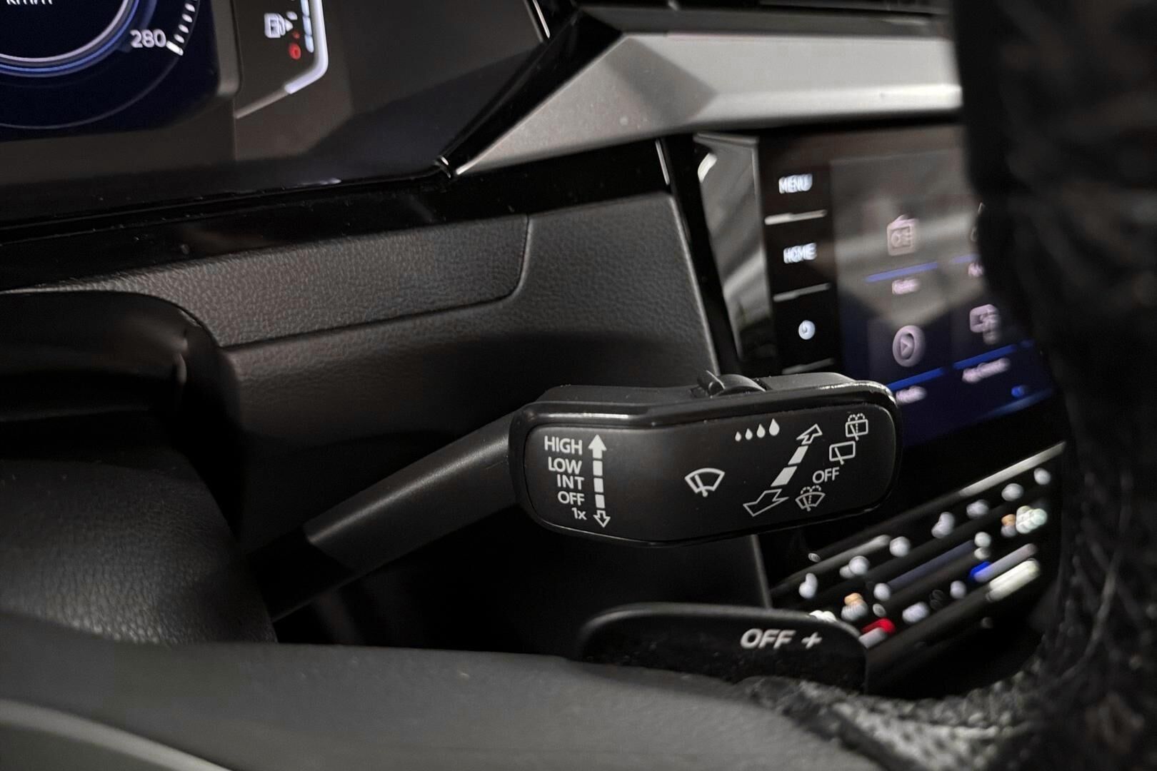 Volkswagen Arteon iso kuva 15
