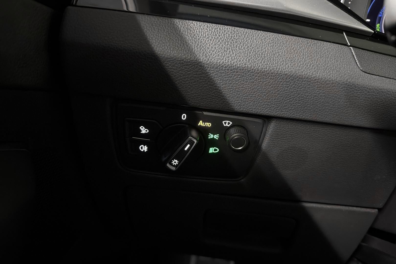 Volkswagen Arteon iso kuva 17