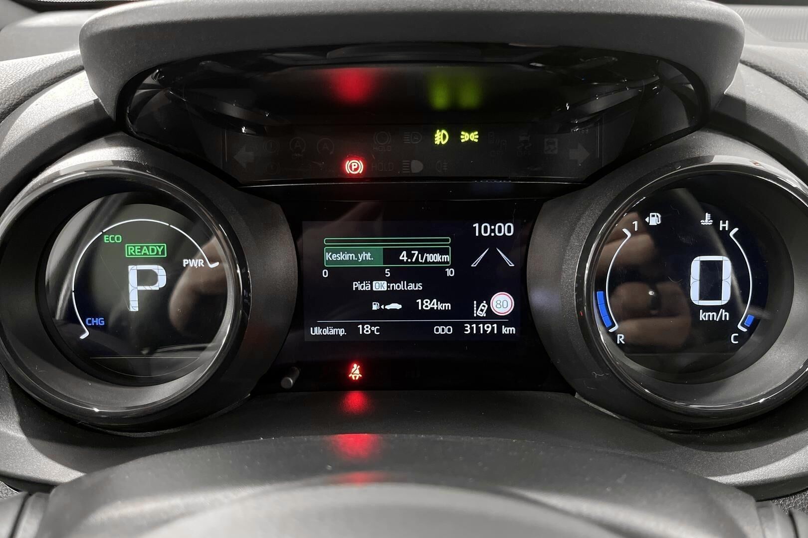 Toyota Yaris iso kuva 13