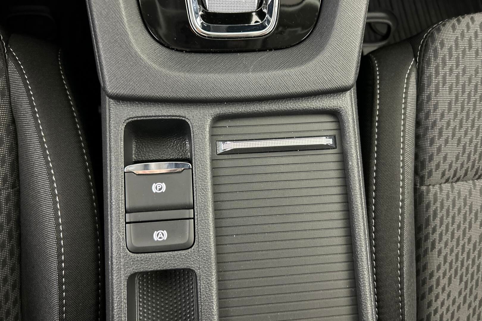 Skoda Octavia iso kuva 23