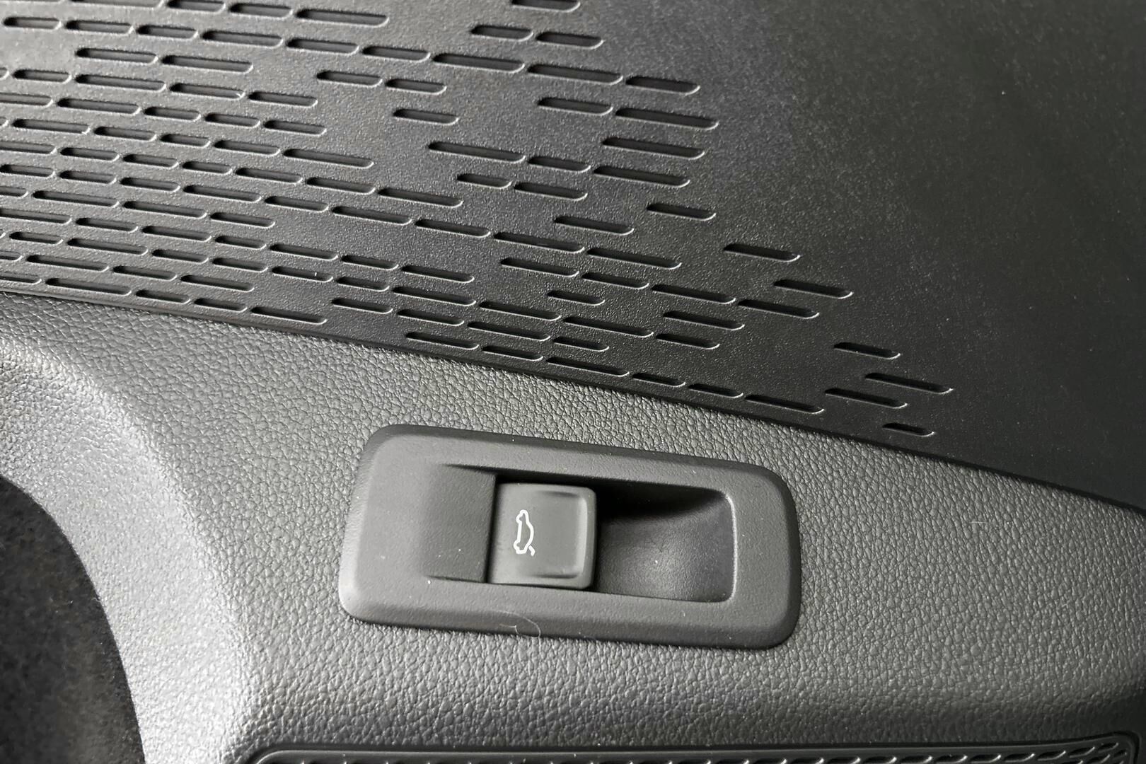 Skoda Octavia iso kuva 28