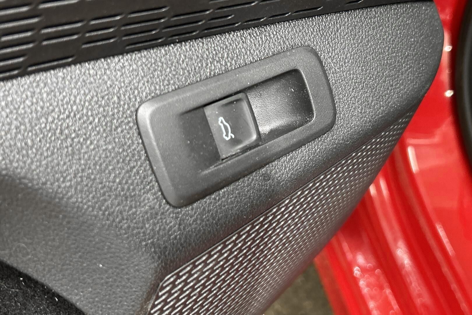 Skoda Octavia iso kuva 10