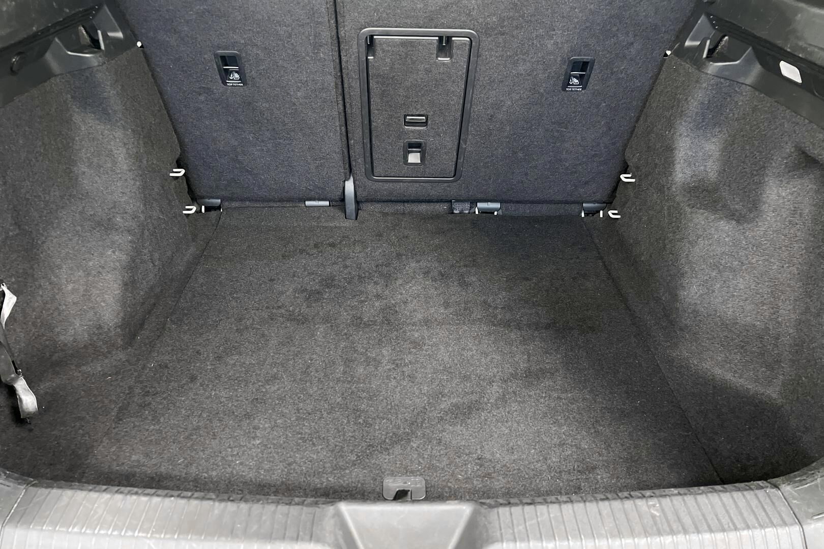 Volkswagen ID.4 iso kuva 12