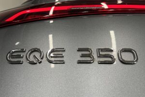 Mercedes-Benz EQE esikatselu 40