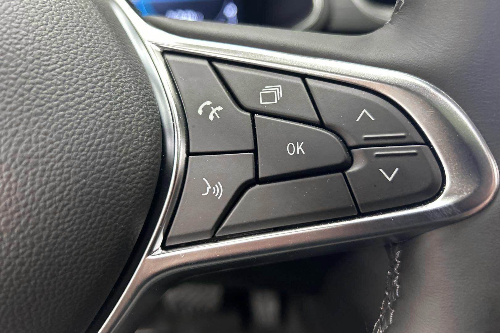 Mitsubishi ASX iso kuva 17
