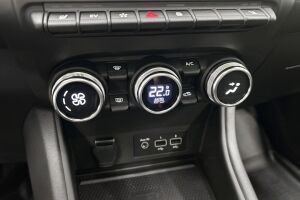 Mitsubishi ASX esikatselu 23