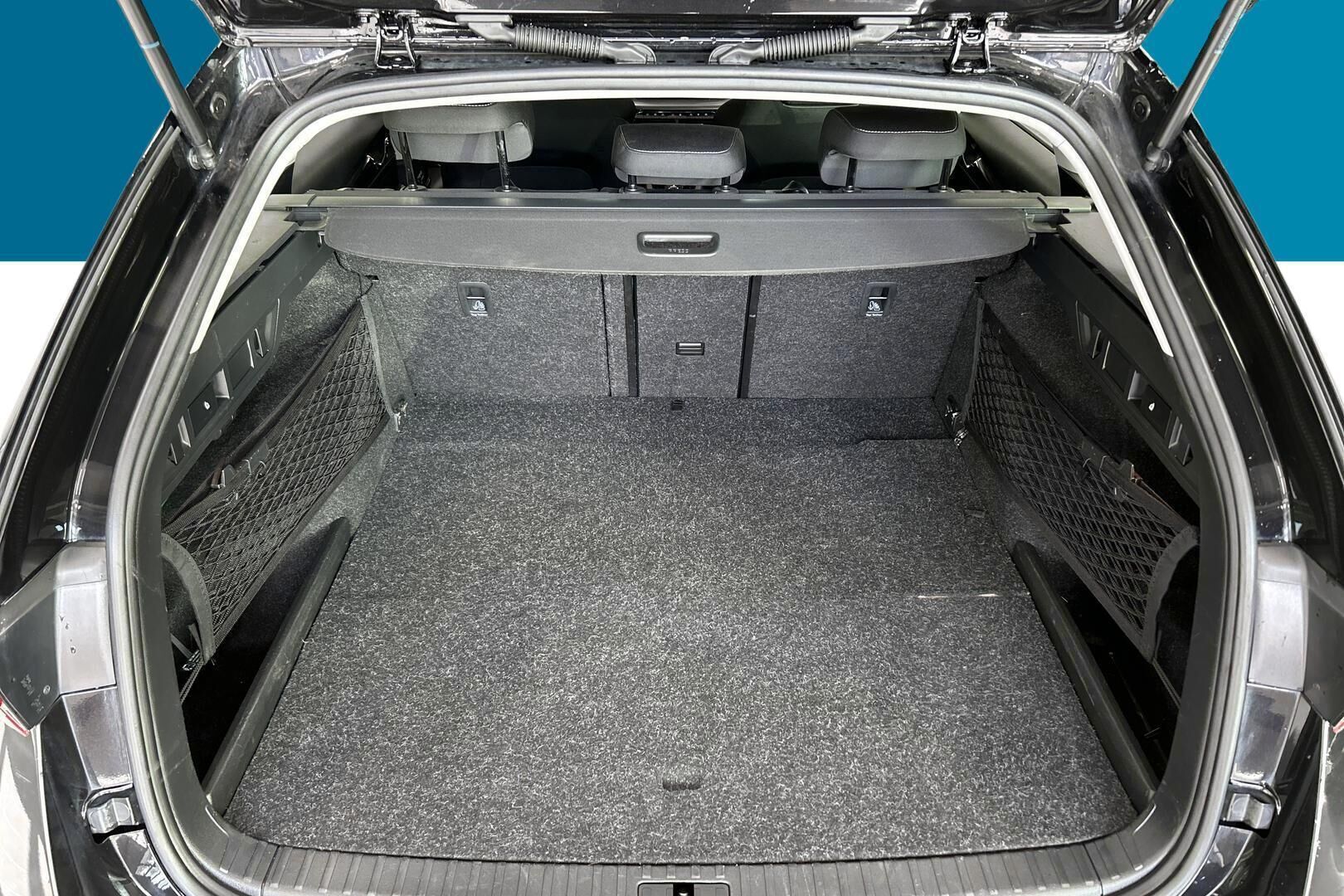 Skoda Octavia iso kuva 23
