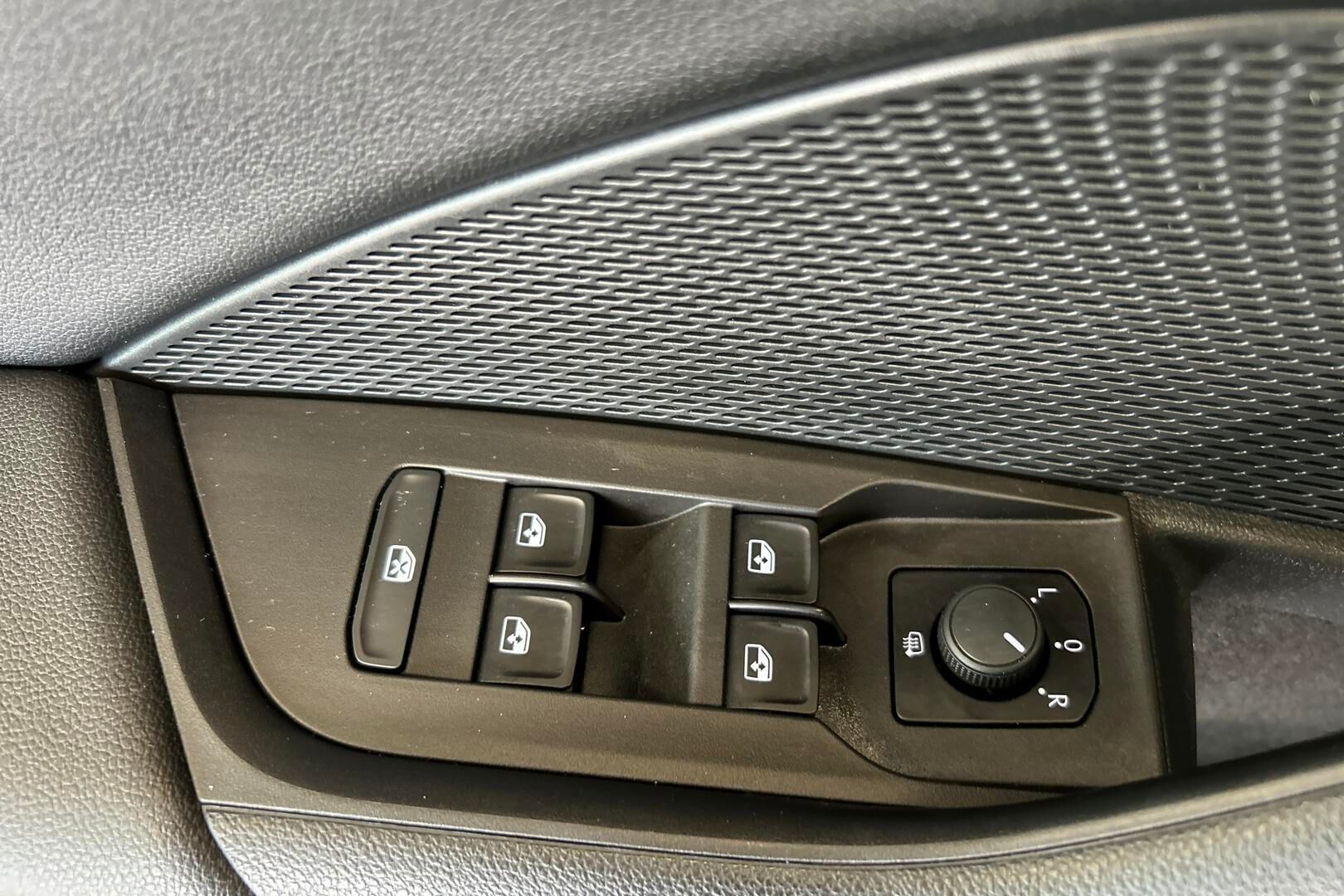 Skoda Octavia iso kuva 31