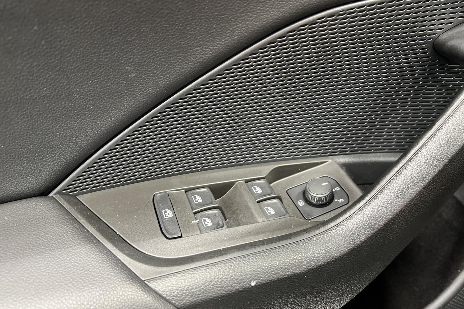 Skoda Octavia iso kuva 23
