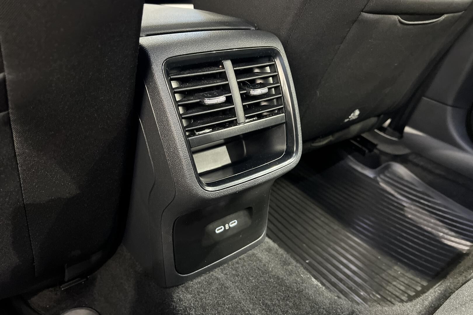 Skoda Octavia iso kuva 37