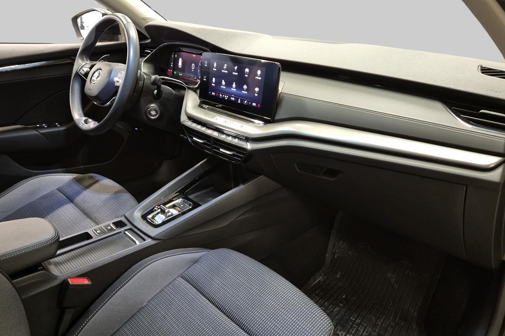 Skoda Octavia iso kuva 5