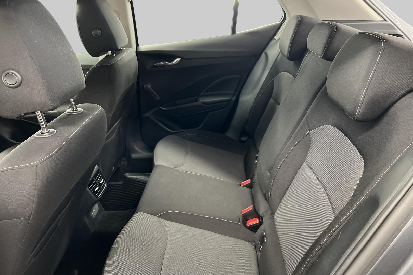 Skoda Fabia iso kuva 10