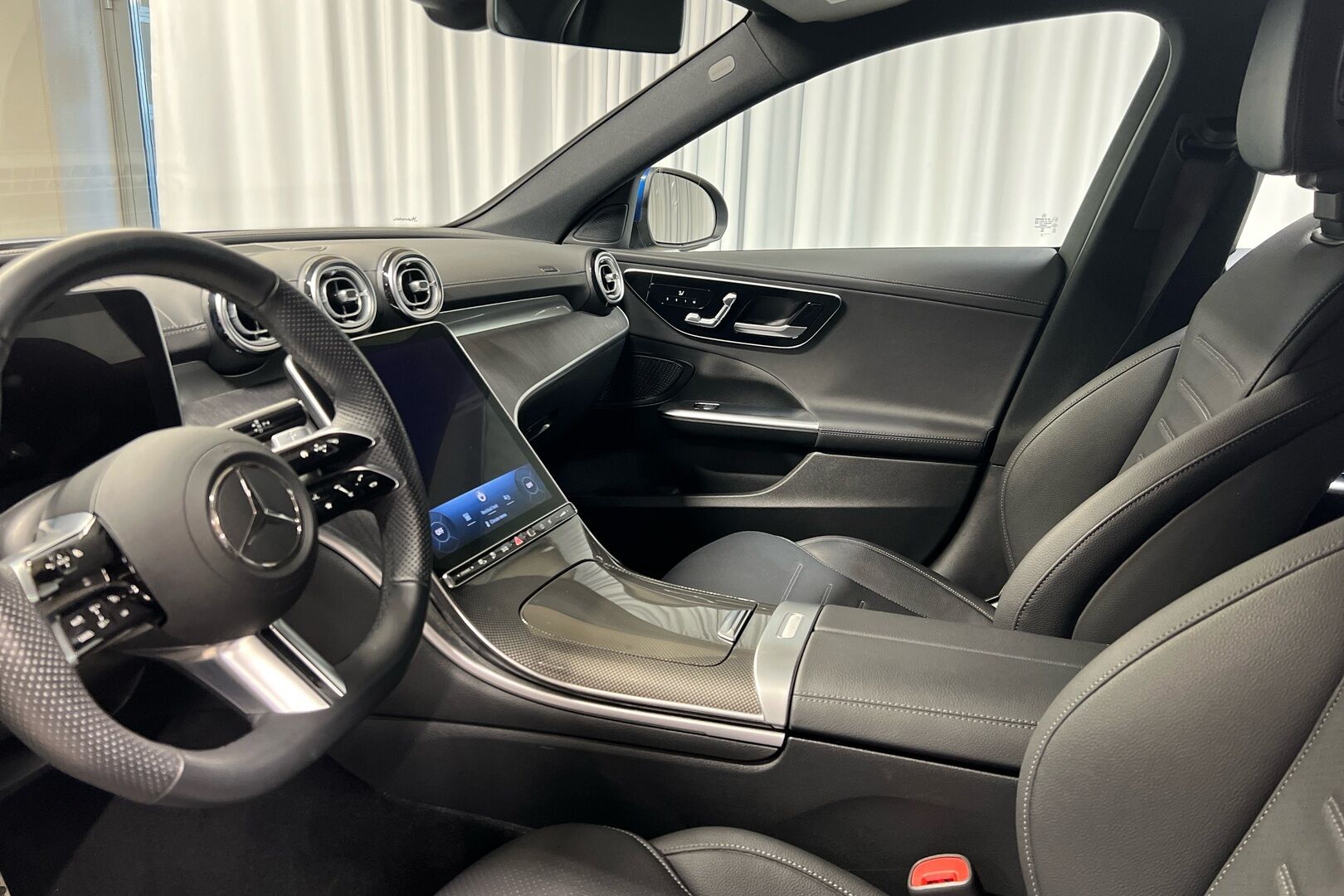 Mercedes-Benz C iso kuva 7