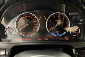 BMW X5 esikatselu 14