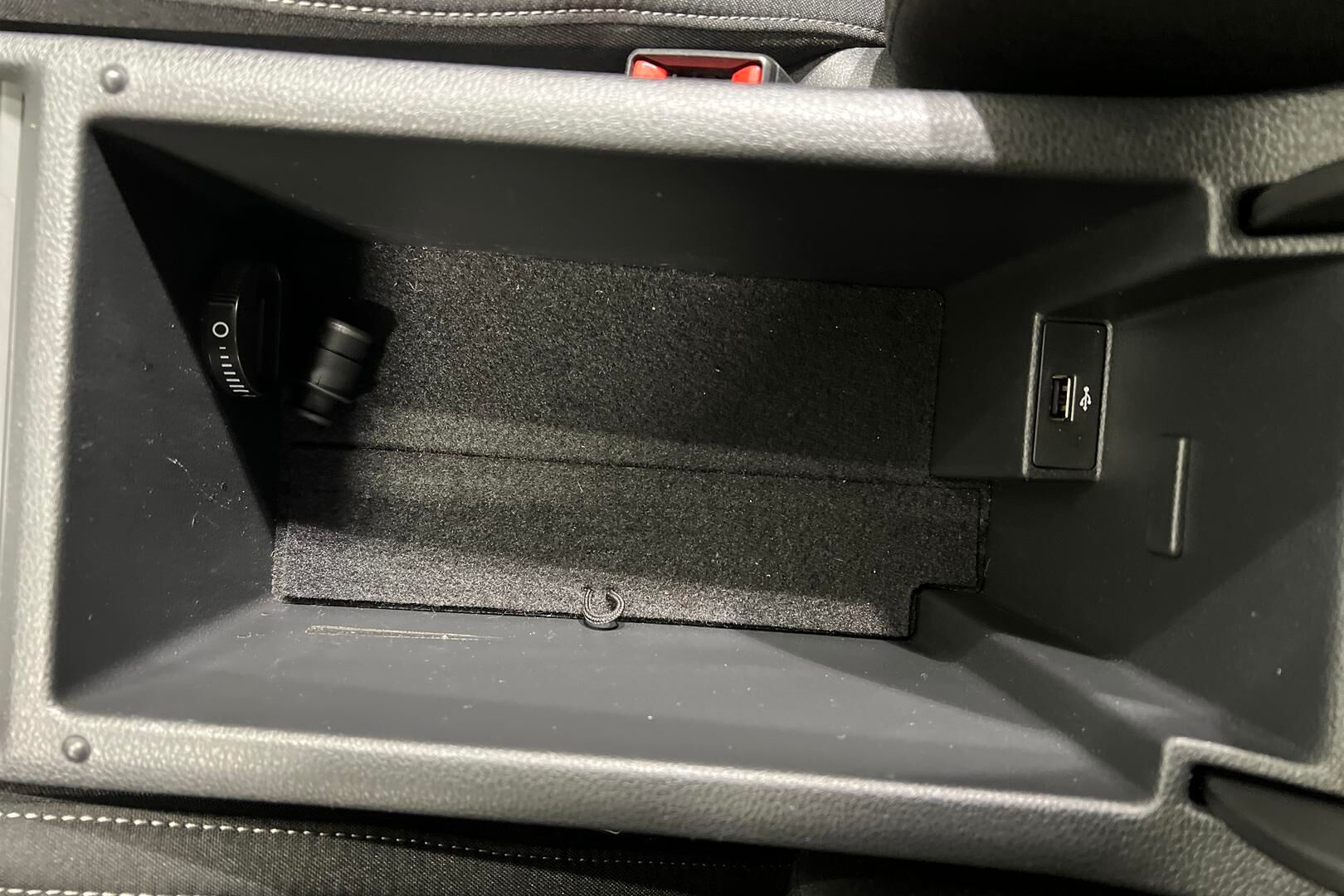 Skoda Superb iso kuva 22