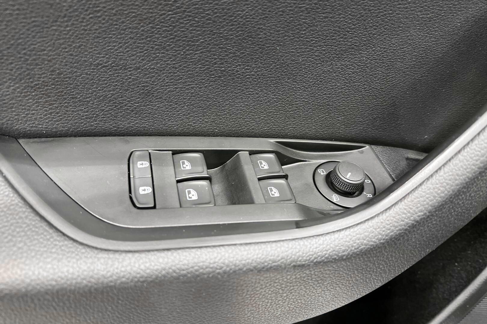 Skoda Superb iso kuva 27