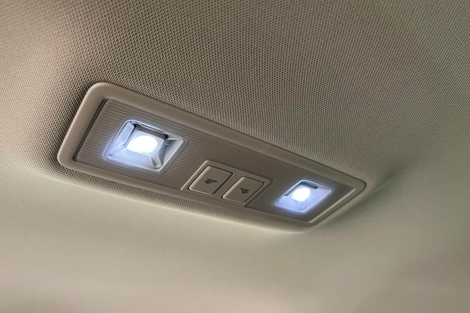 Skoda Superb iso kuva 29