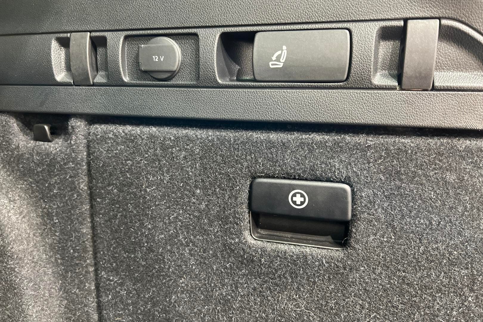 Skoda Superb iso kuva 31