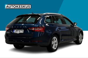 Skoda Superb esikatselu 4