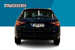 Skoda Superb esikatselu 5