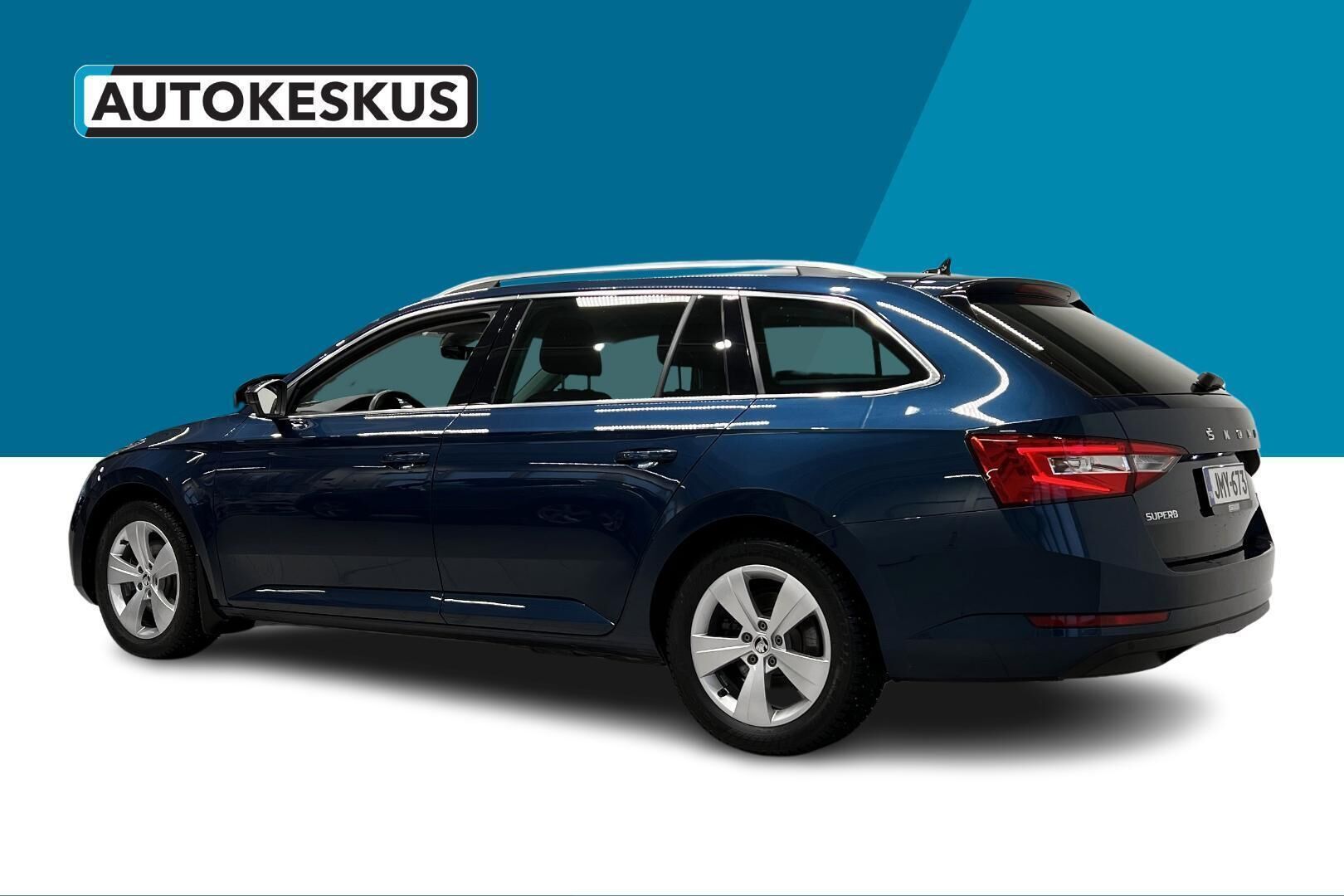 Skoda Superb iso kuva 6