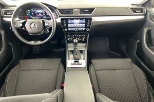 Skoda Superb esikatselu 21