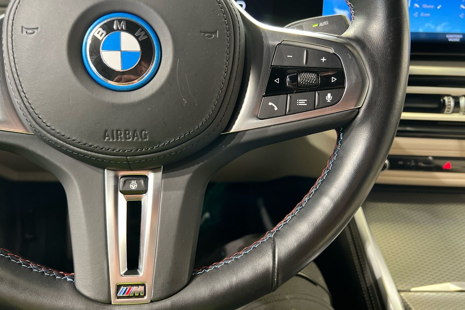 BMW I4 M50 iso kuva 24