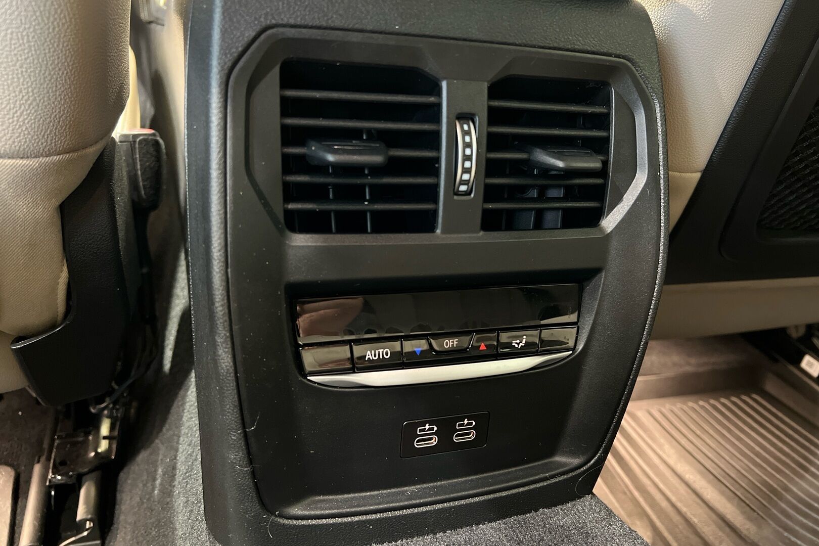 BMW I4 M50 iso kuva 28