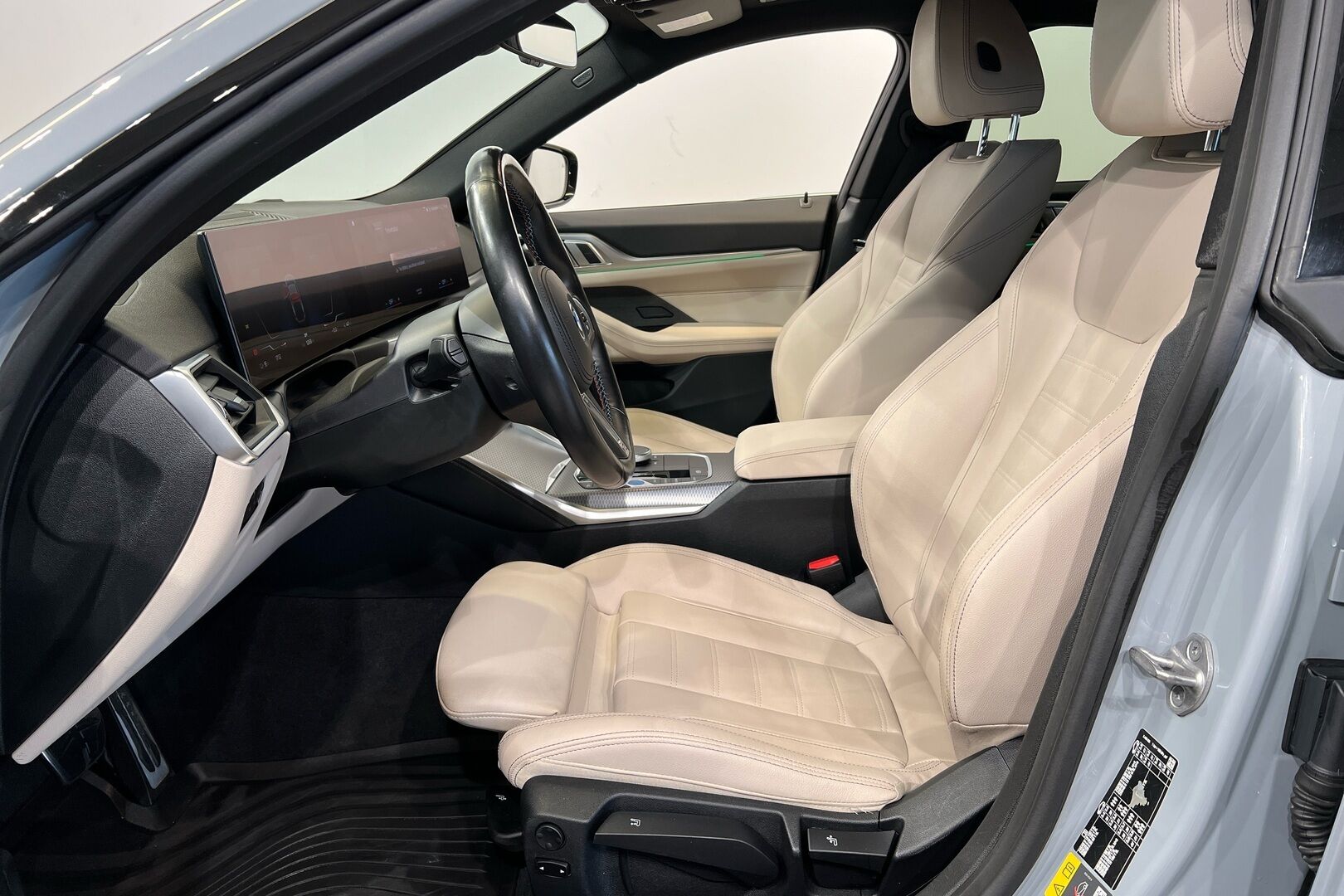 BMW I4 M50 iso kuva 7