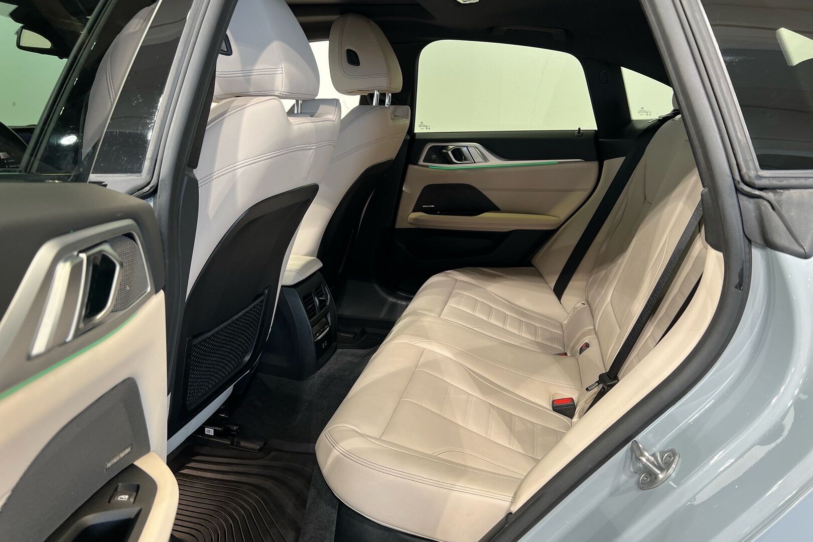 BMW I4 M50 iso kuva 8