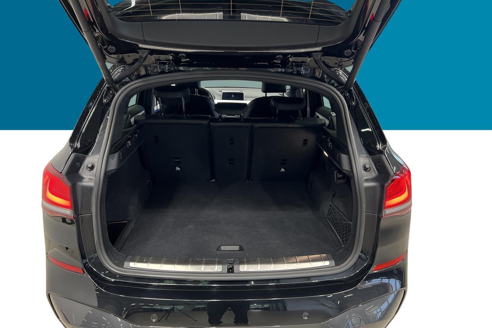 BMW X1 iso kuva 11