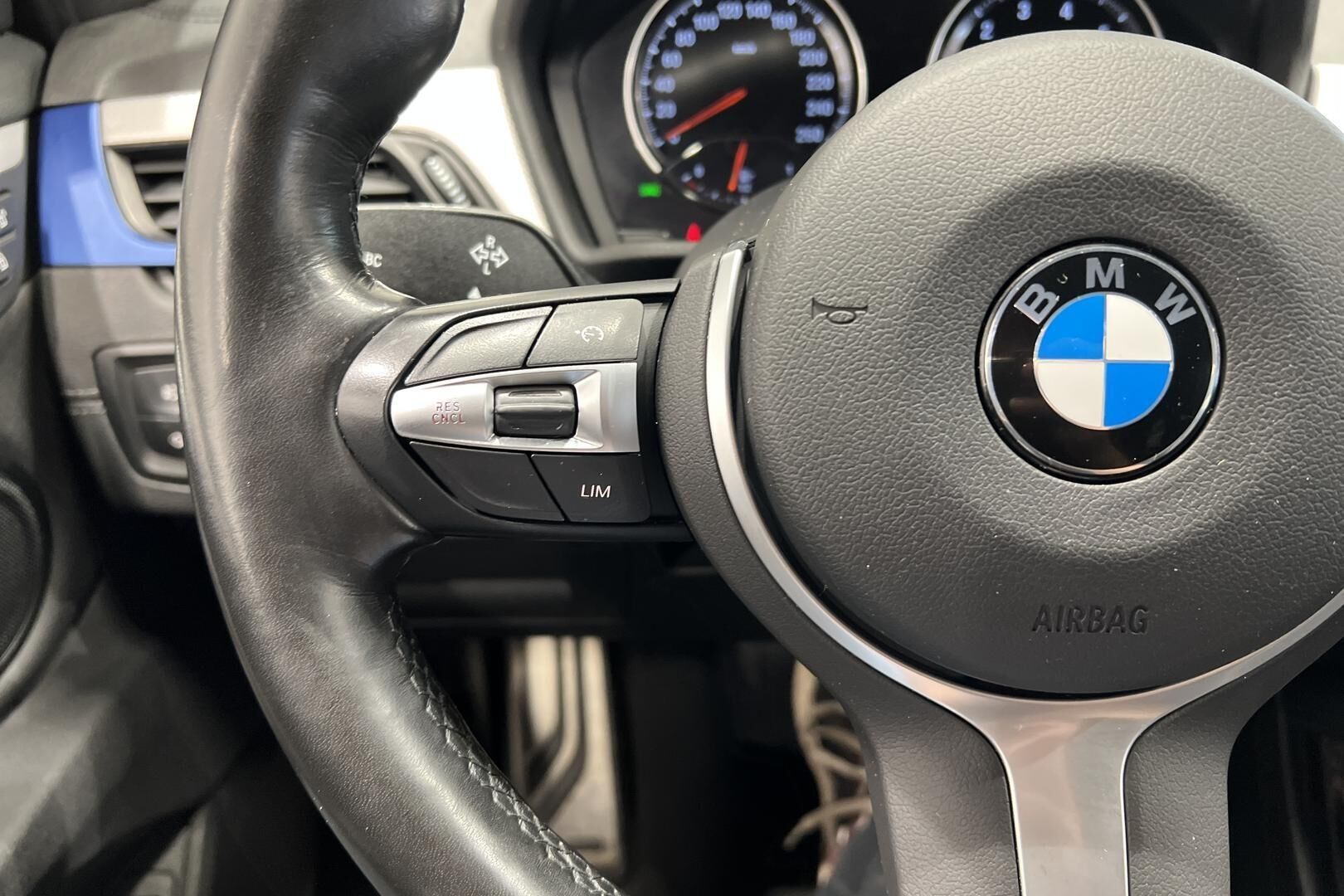 BMW X1 iso kuva 24