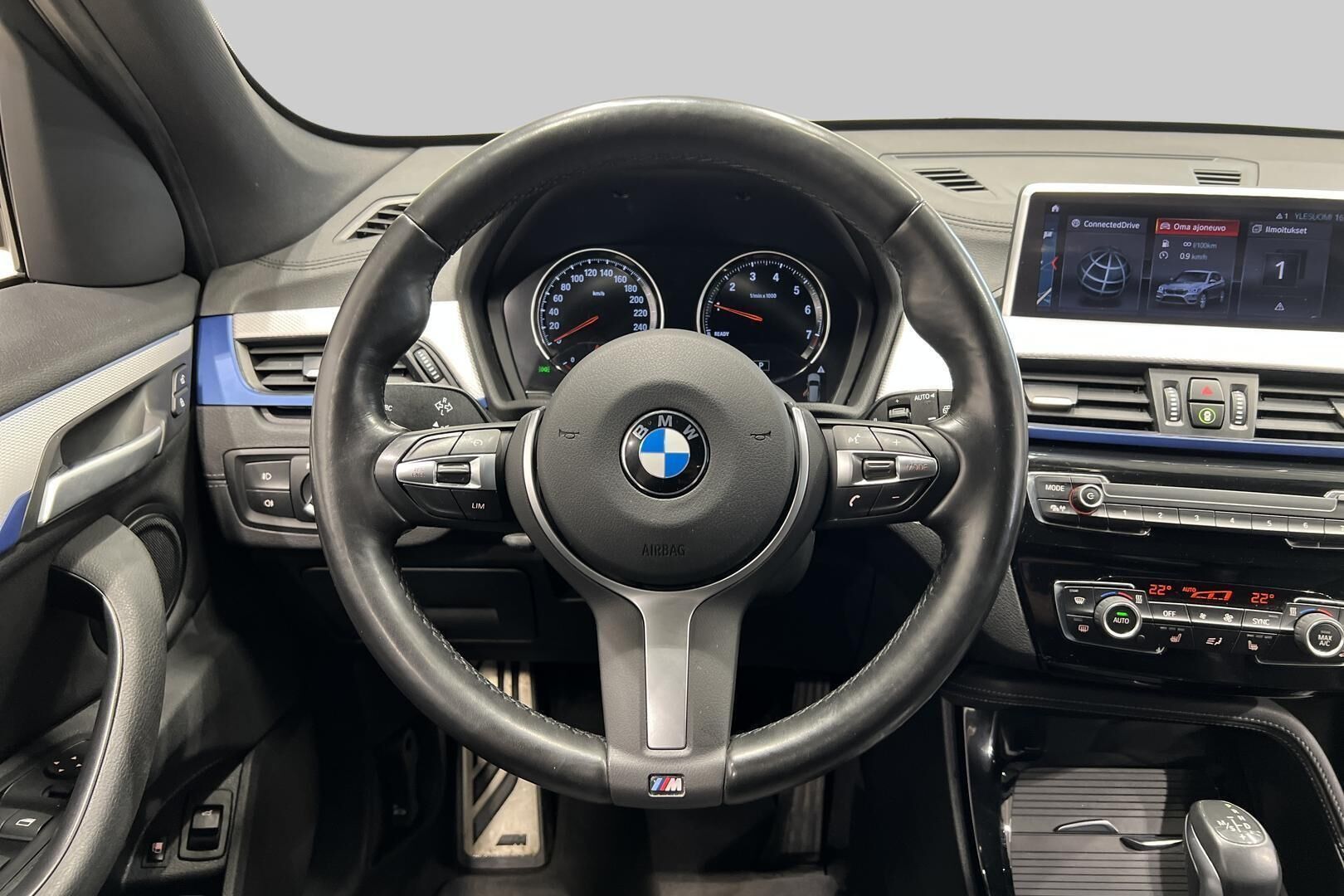 BMW X1 iso kuva 30
