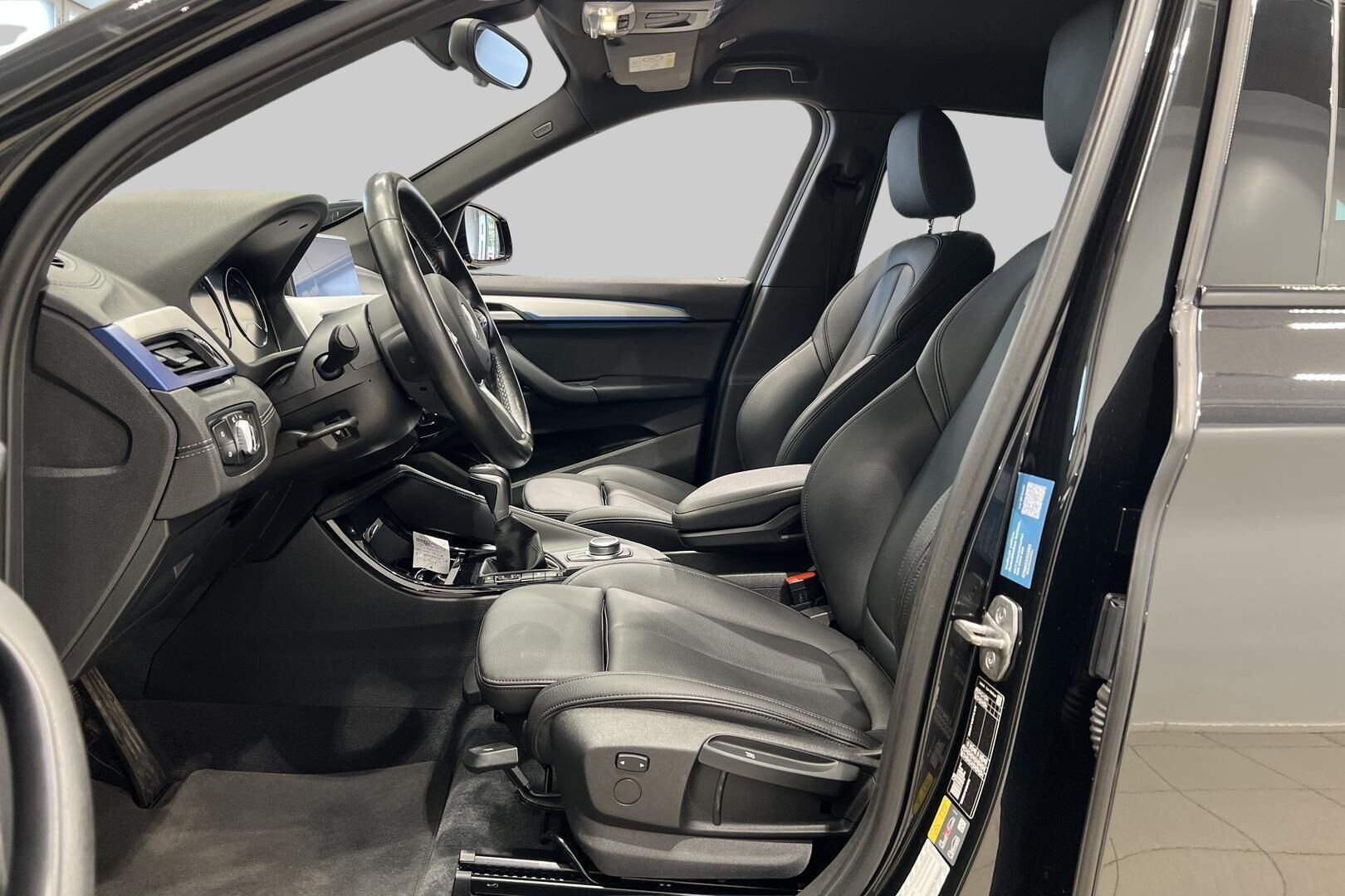BMW X1 iso kuva 8