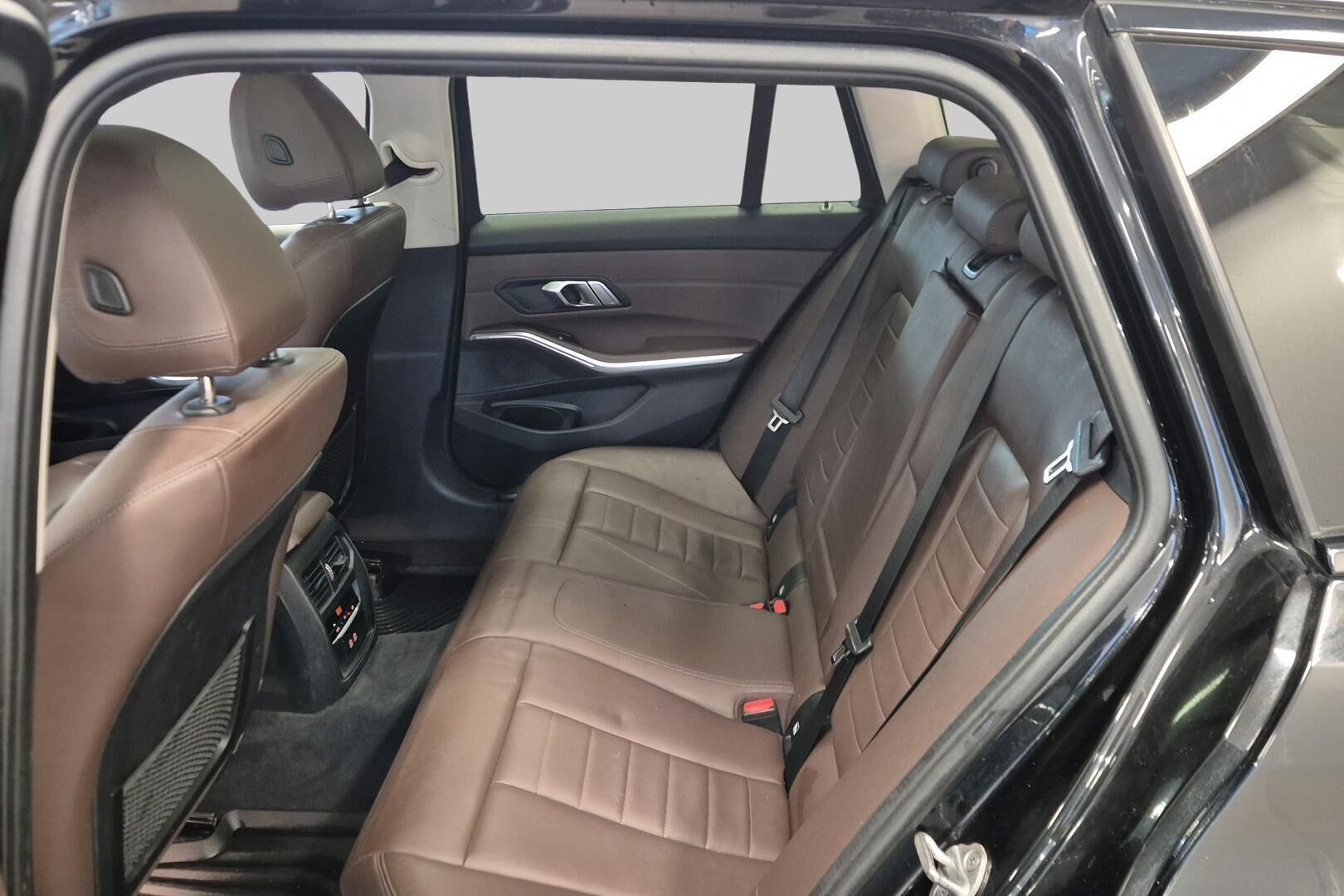 BMW 3-sarja iso kuva 10