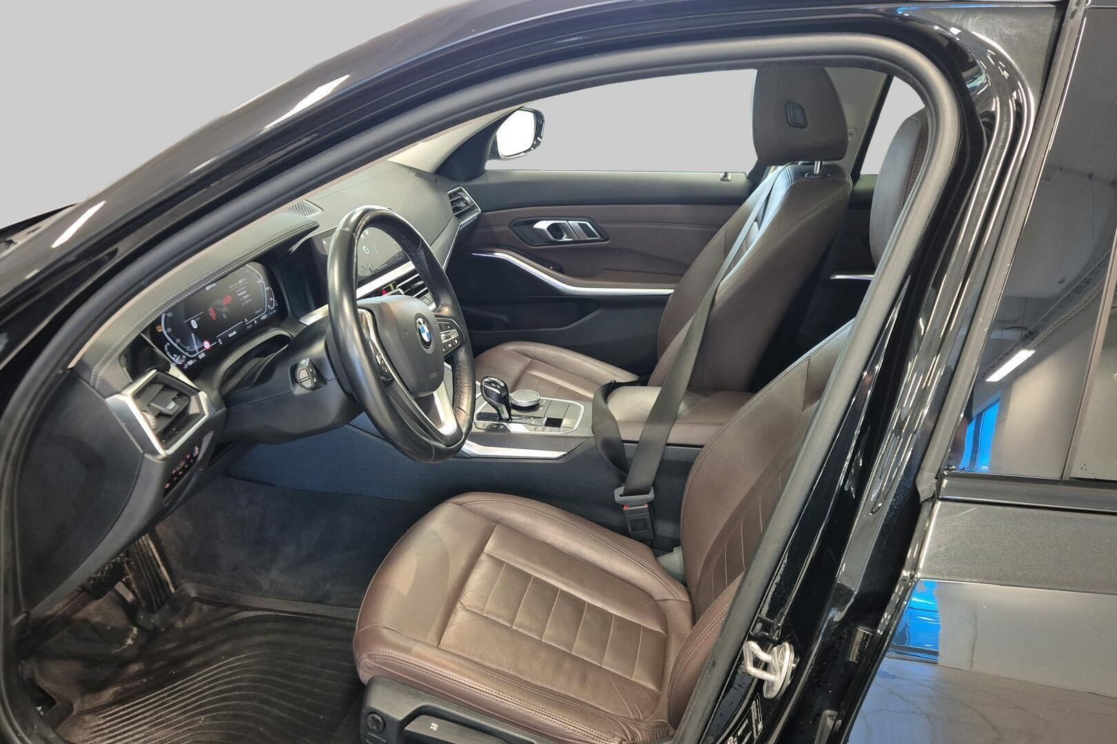 BMW 3-sarja iso kuva 9