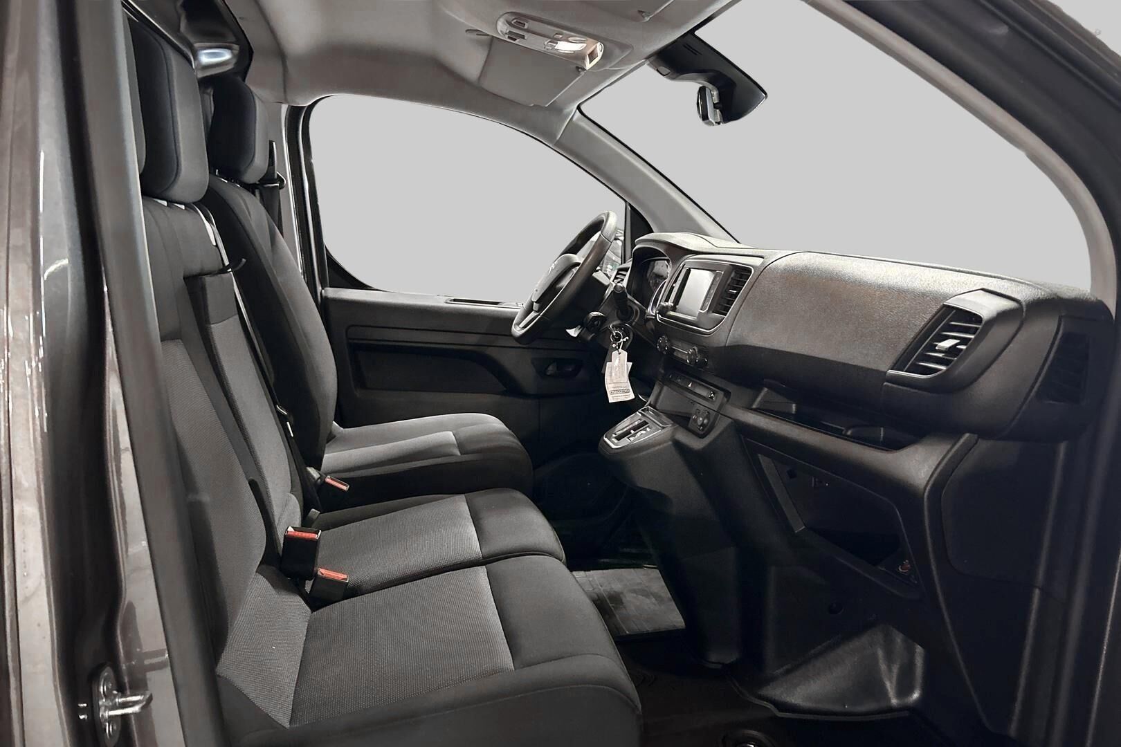 Citroen e-Jumpy iso kuva 7