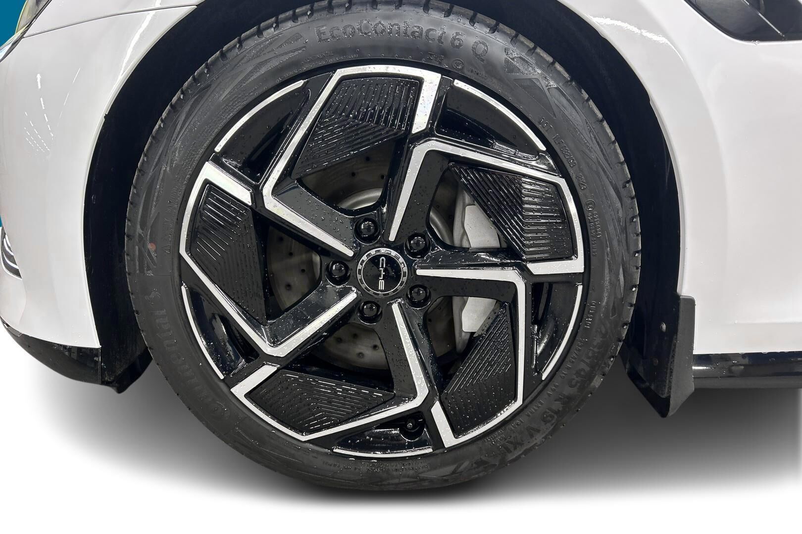 BYD Seal iso kuva 12