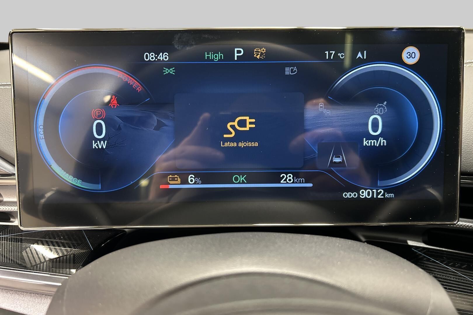BYD Seal iso kuva 18