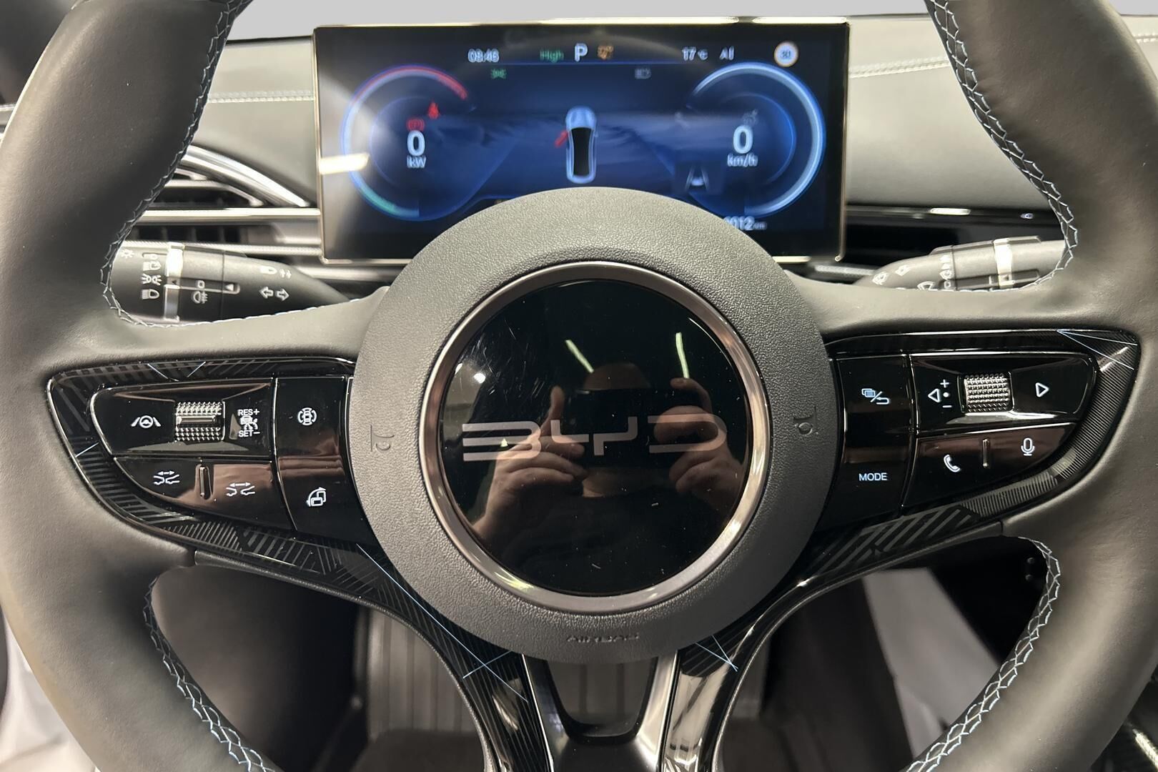 BYD Seal iso kuva 19