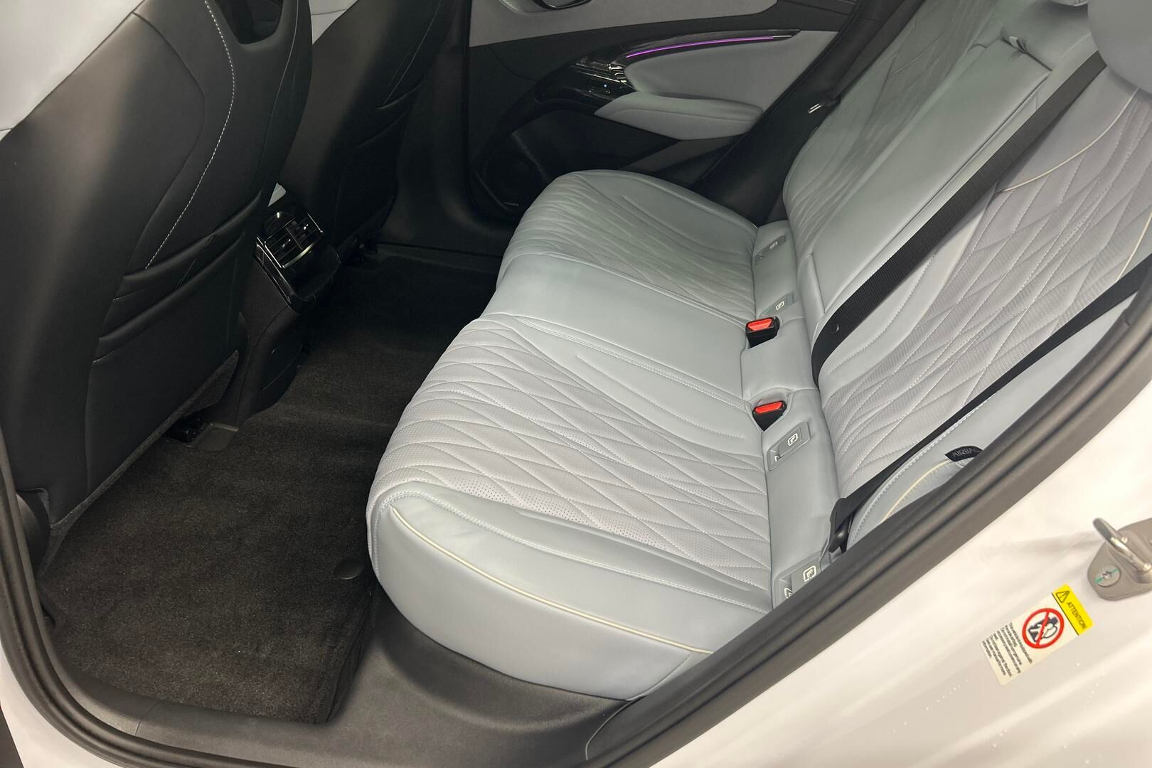 BYD Seal iso kuva 9