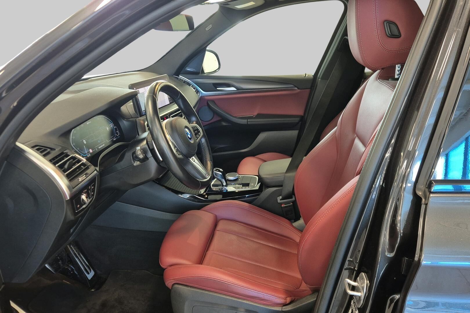BMW X3 iso kuva 8