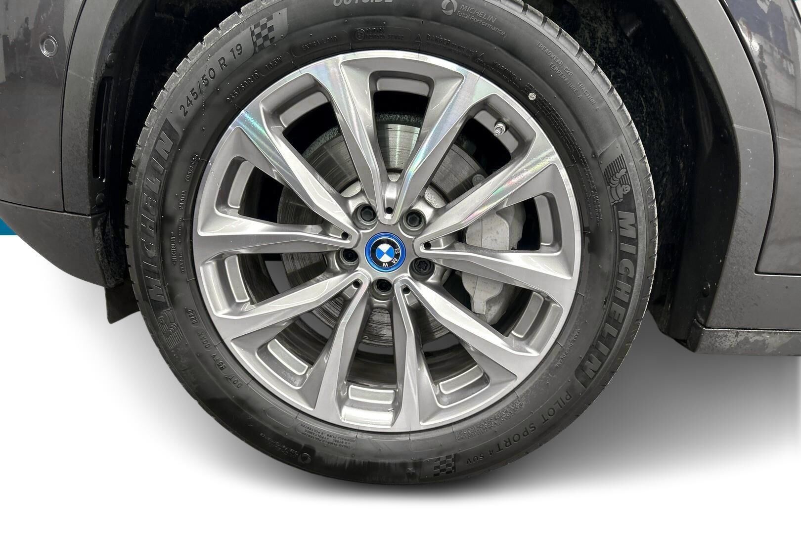 BMW X3 iso kuva 12