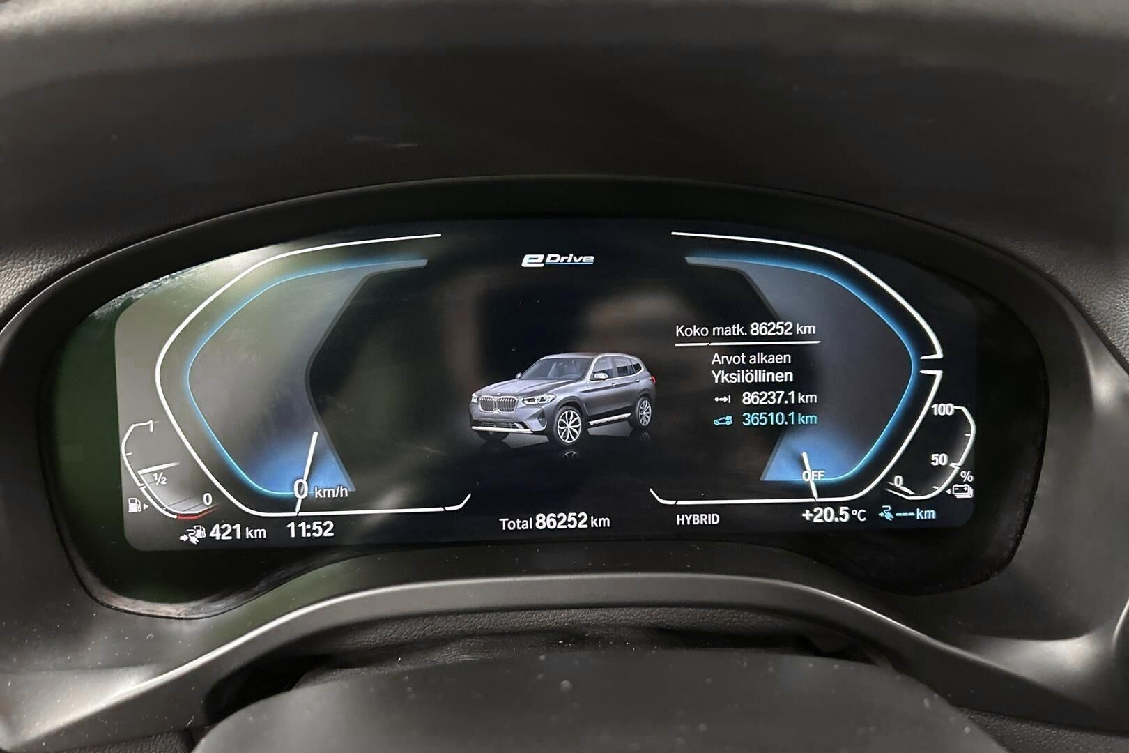 BMW X3 iso kuva 13
