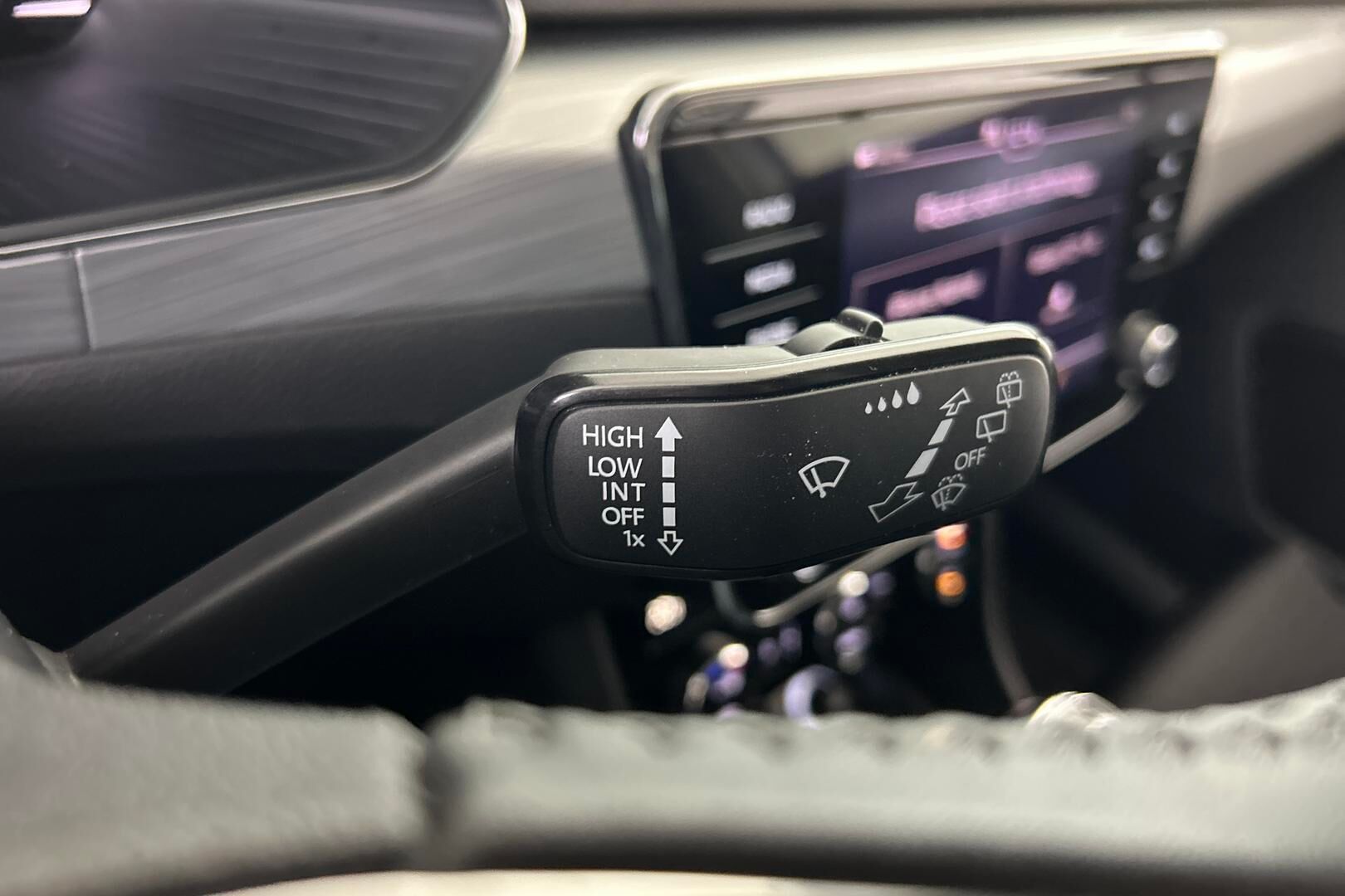 Skoda Superb iso kuva 16