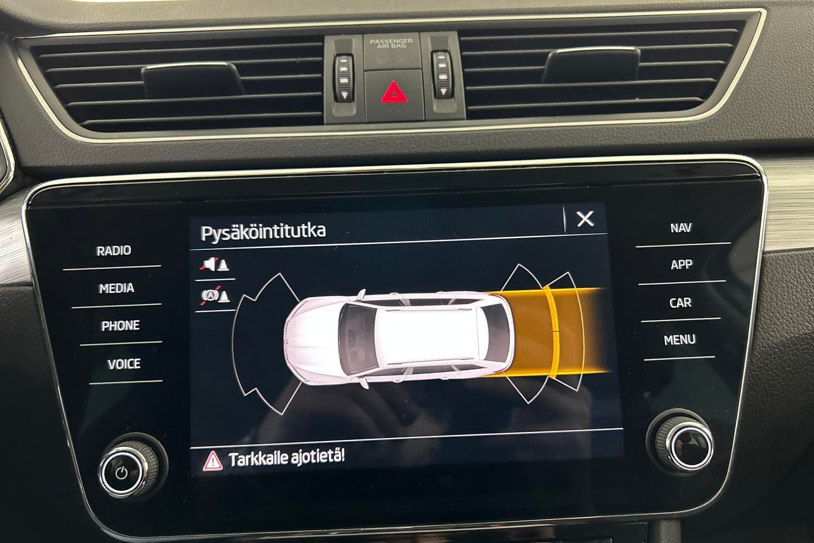 Skoda Superb iso kuva 26