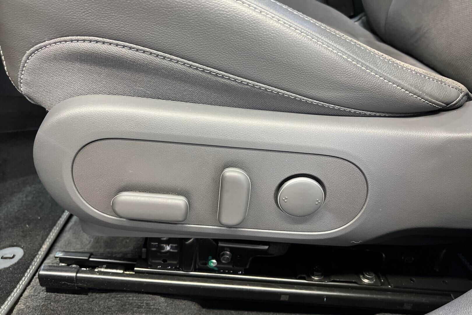 Hyundai KONA Electric iso kuva 27