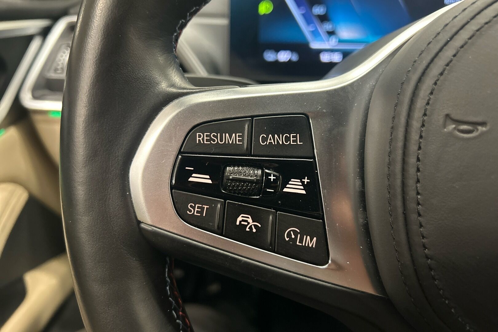 BMW I4 M50 iso kuva 9